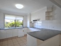 Burleigh Waters - Spacious Family Home Oozing  ...
