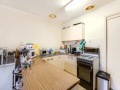 Seaford - Walk To Station - -