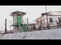 Guards abandon prison, but inmates stay behind