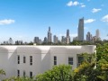 Broadbeach Waters - Home Sized-Luxury Apartment With ...