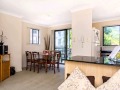 Varsity Lakes - Townhouse Views/ Walk To Town Centre -