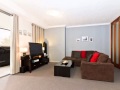 Chermside - Ultra Modern Complex With Pool - -