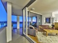 Hamilton - Two Bed + Study Top Floor With ... - -