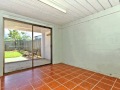 Ferny Grove - 3 Level Townhouse In Small Quiet  ... -